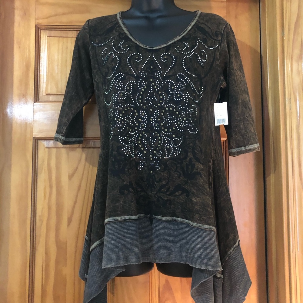 NWT- Liberty Wear top with flare!